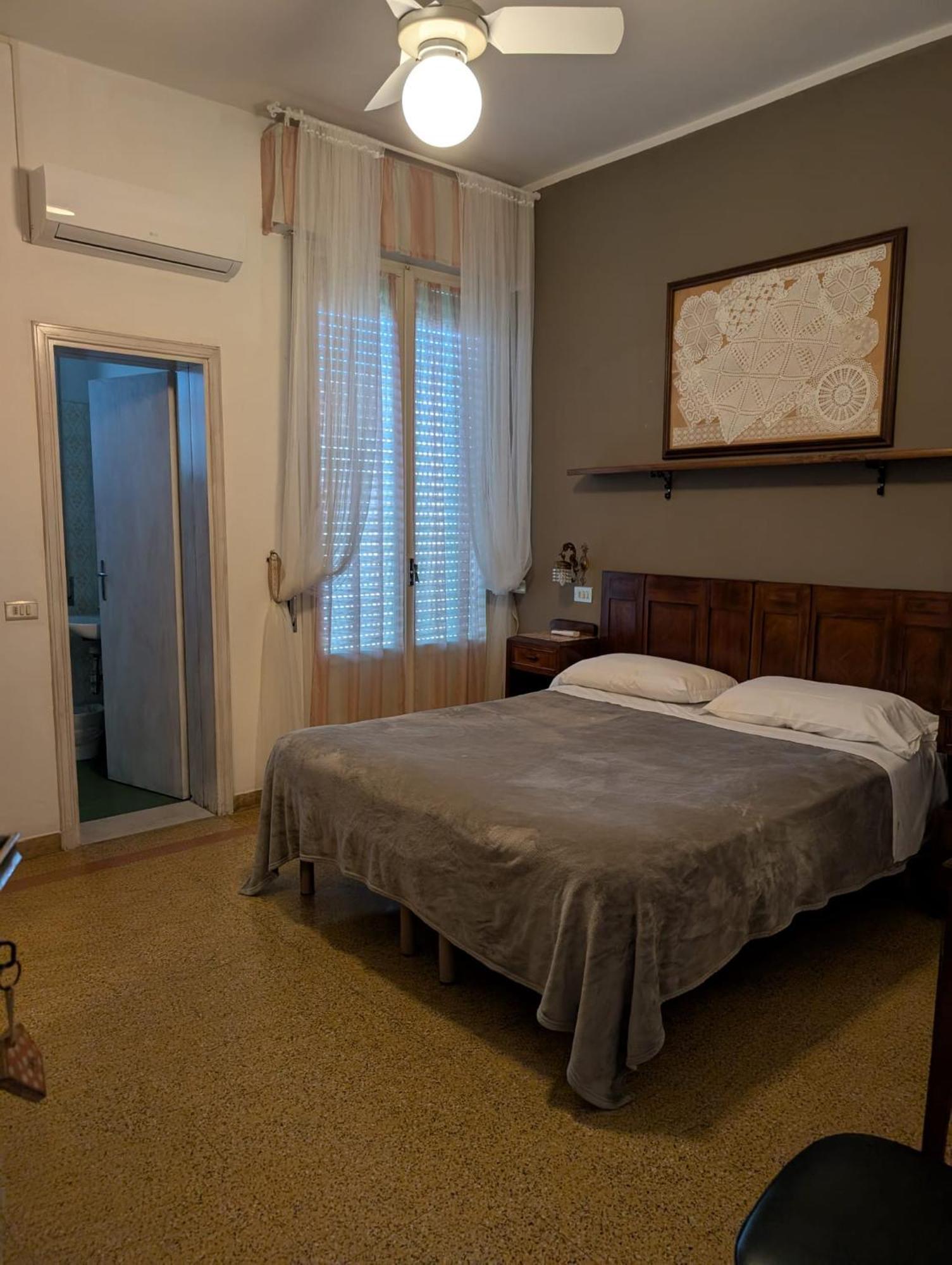 Villa Antonietta Rooms & Coffee Cesenatico Room photo